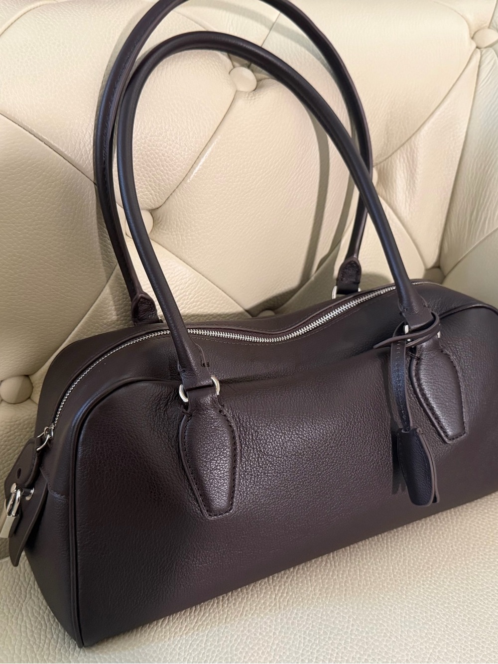 Genuine calfskin Leather handbag like new - Picture 7 of 15
